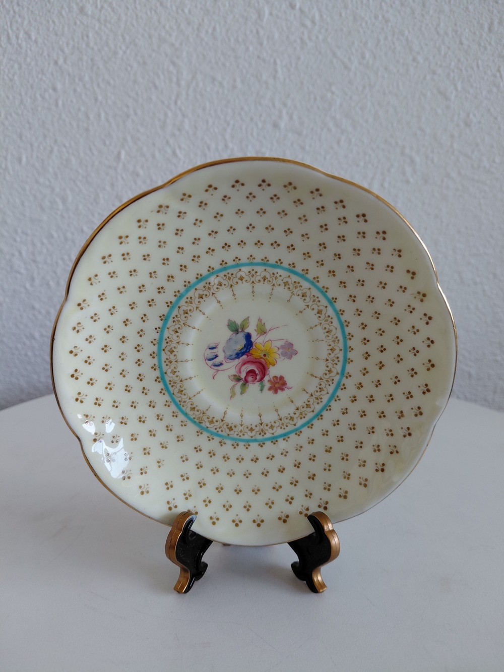 MC Paragon by Apointment Fleur De Lis Single Saucer 1935 England Fine China
